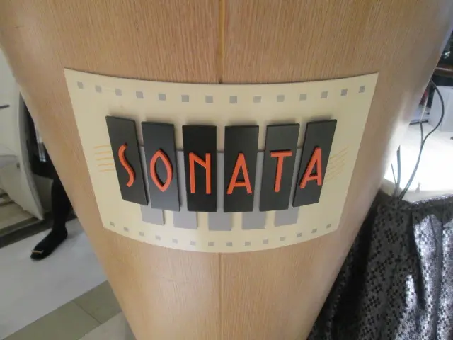 珀麗酒店二樓的Sonata