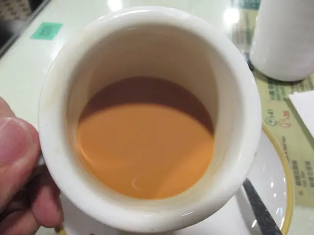 杯熱奶茶好香好濃好滑。