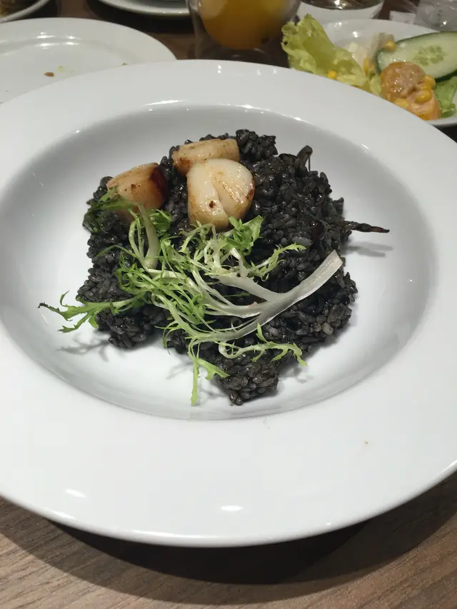 墨魚汁帶子燴飯