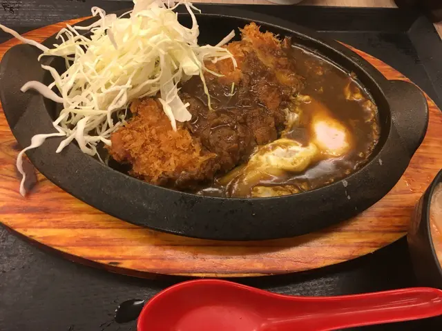 咖哩吉列豬扒定食