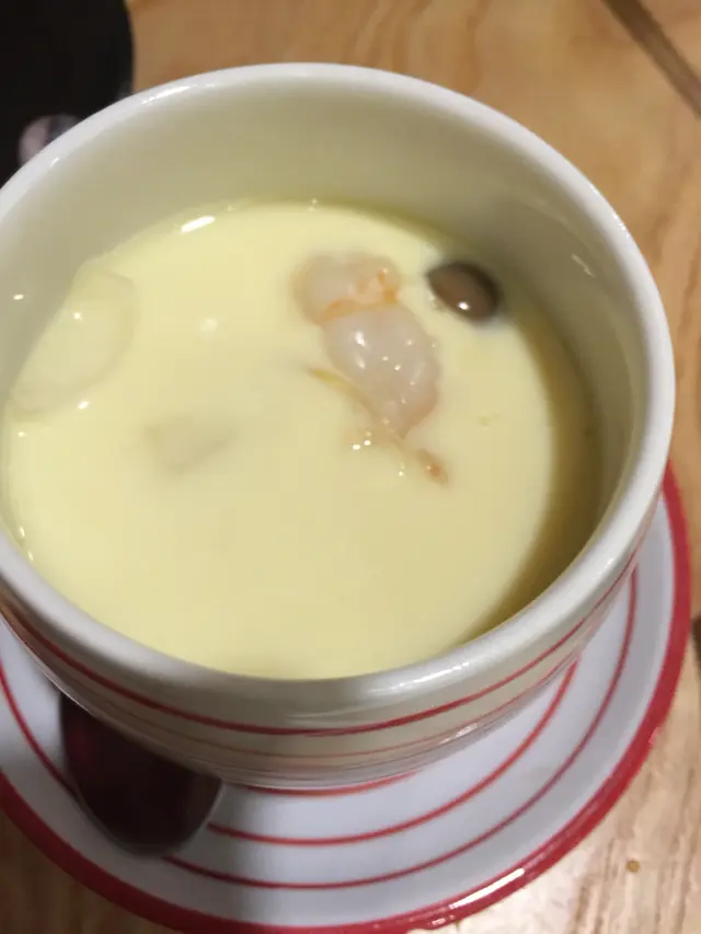 有蝦、蟹柳,很多料,清淡