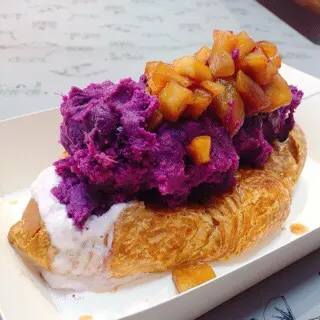 焦糖苹果啖啖紫薯牛角包