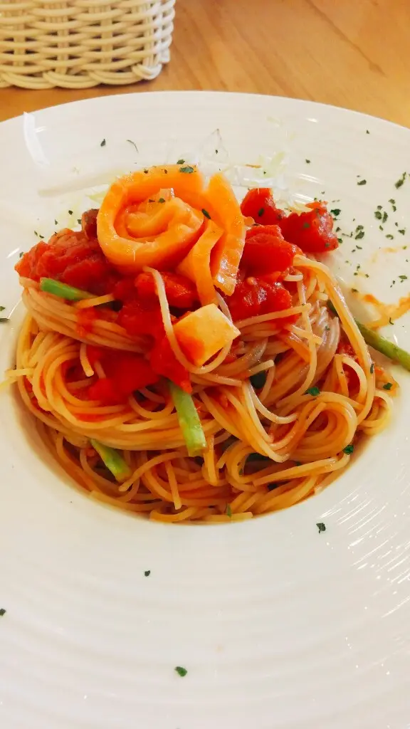 煙三文魚蕃茄天使麵