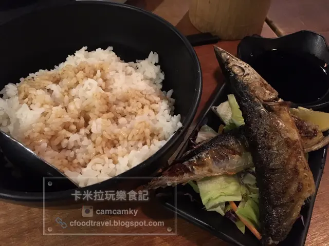 鹽燒秋刀魚飯