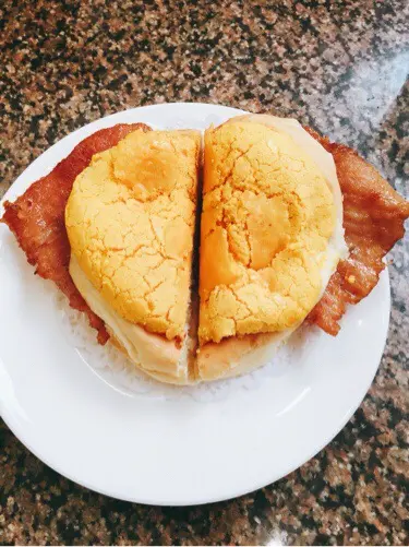 豬扒菠蘿飽