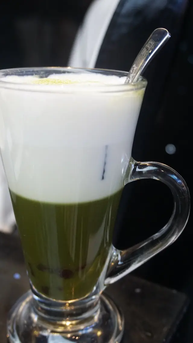 這款茶味突出,比起紫薯一款的味道濃不少,涼粉還是格格不入,但論配色就幾夾