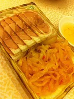 海蜇燻蹄