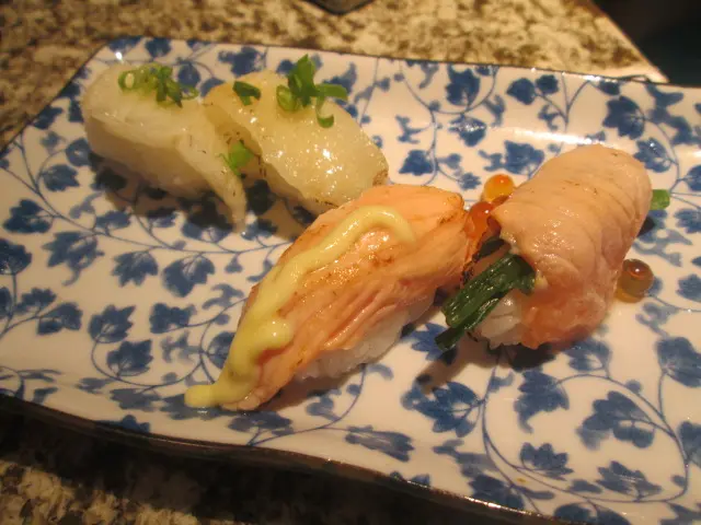 火炙北海道平目魚背壽司較好