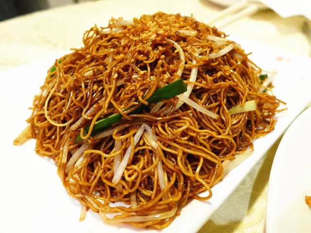 招牌蟹油炒麵