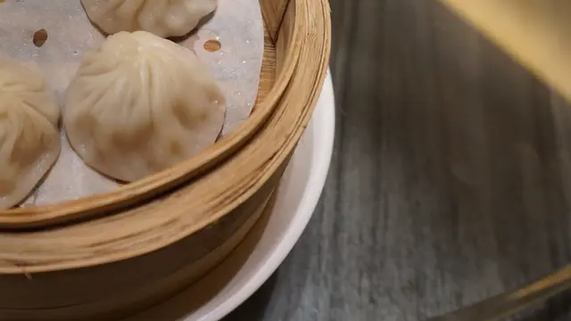 吃起來未有平時的油脂豐腴,湯汁亦不算多,但肉味足而不膻,算是Trade-off