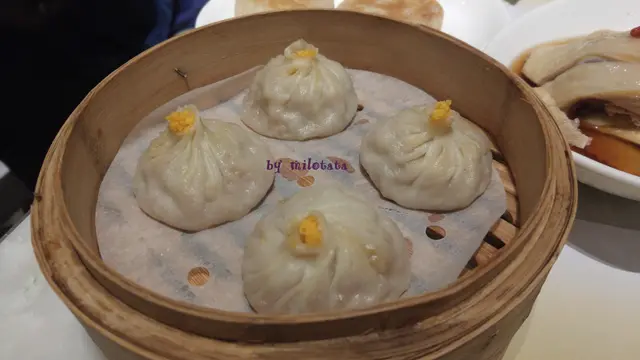 招牌蟹粉小籠包