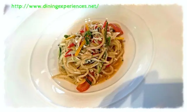 Spaghetti (spaghetti with crab, zucchini & sweet chili)