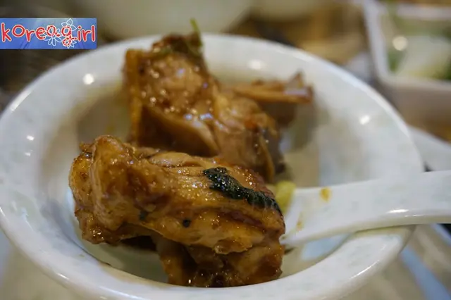 招牌雞煲半隻(小辣)