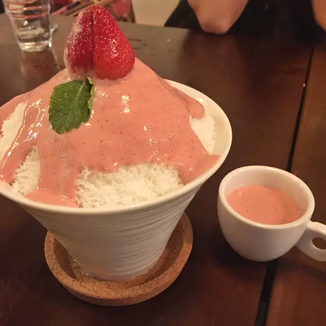 韓式草莓刨冰