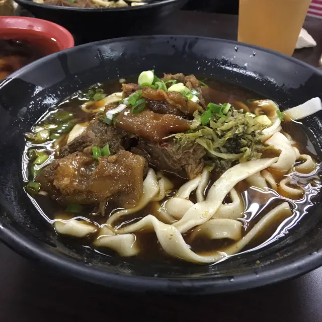 紅燒半筋半肉面