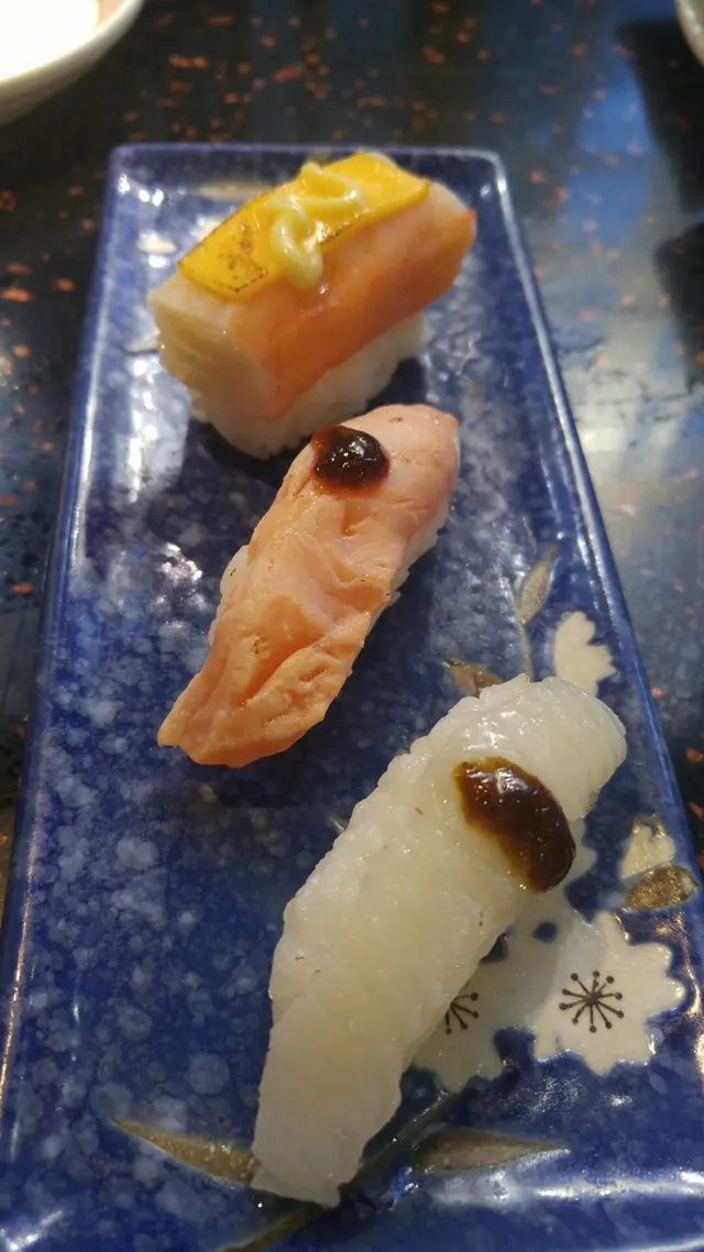 蟹棒壽司唔錯。其他冇咩特別