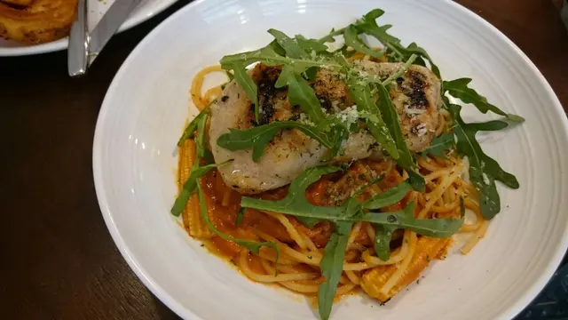 慢煮無骨雞煺番茄意粉