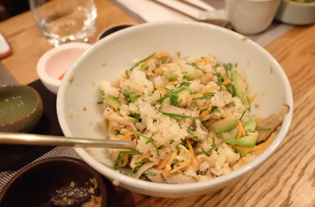 韓國山野菜拌飯配大醬