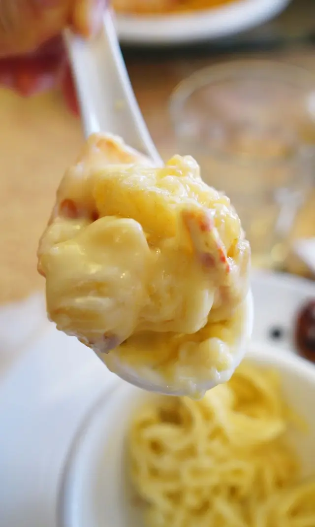 芝士焗龍蝦伊麵底