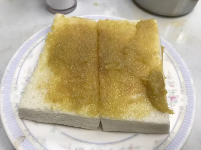多士脆而不燶，咖央甜而蛋味濃郁
