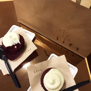 RED  VELVET  