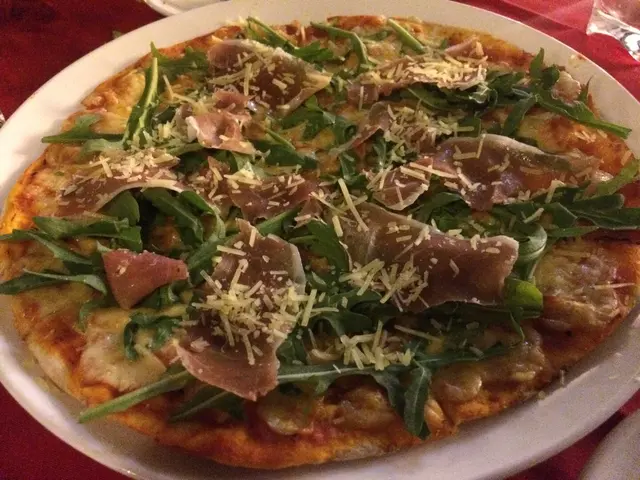 餅底鬆軟，味道很好！有自家制風味