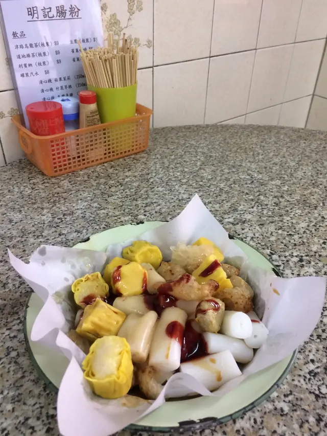 腸粉滑、豬皮爽；但燒賣一般，無特別！