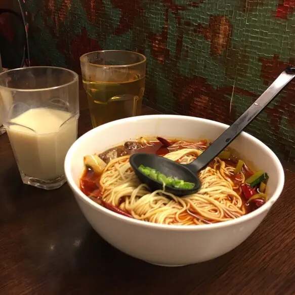 水煮牛肉湯拉麵