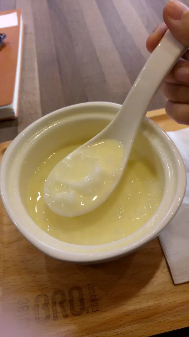 姜汁鲜奶燉蛋
