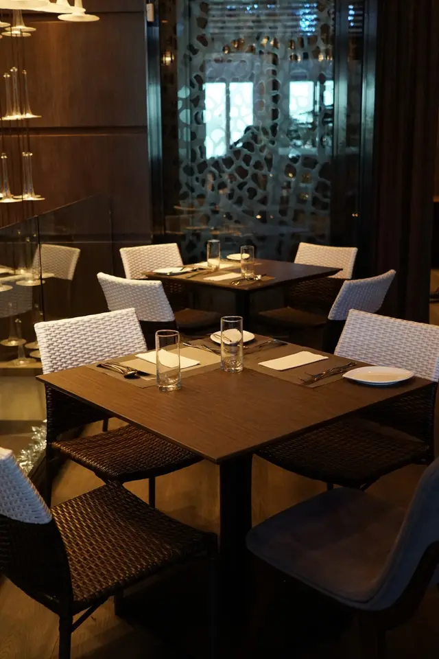 微暗燈光襯着優緻的環境