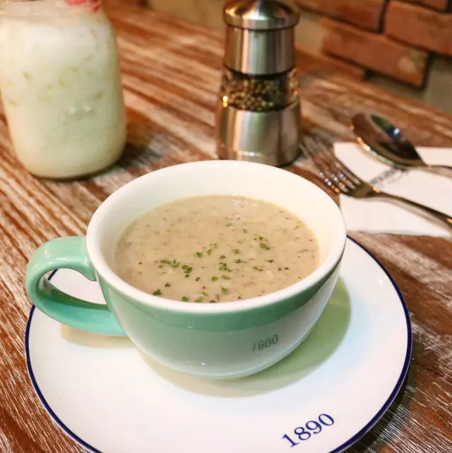 時日餐湯-牛肝菌忌廉湯