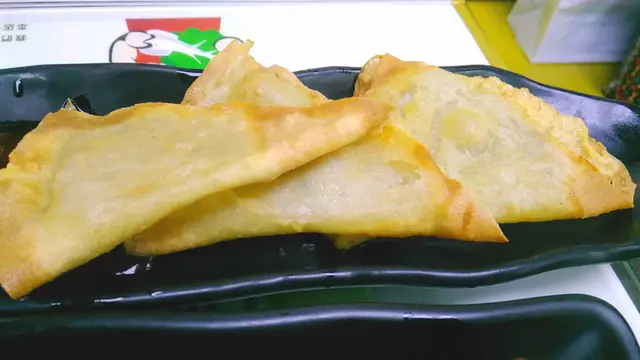 酸甜魚肉炸雲吞