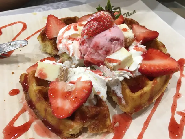 士多啤梨芝士窩夫