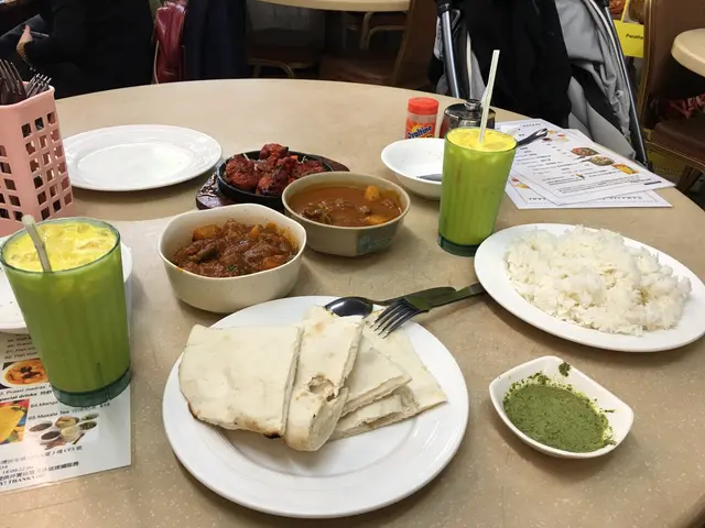 即叫即烤，上枱表面酥脆內部濕潤，跟餐免費實在太抵！