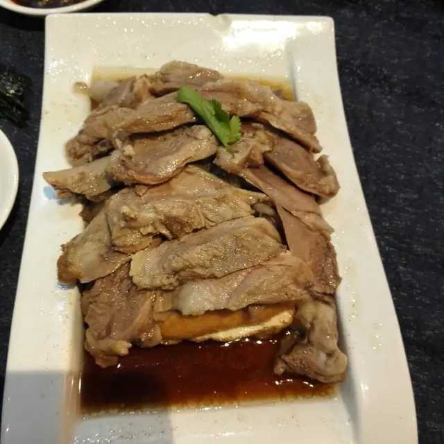 鵝肉嫩滑可惜鹵水汁有點鹹
