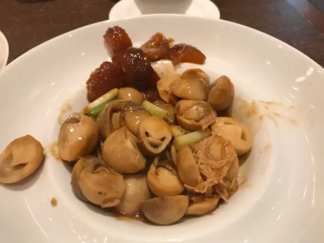 鮮菇瑤柱炆海蔘