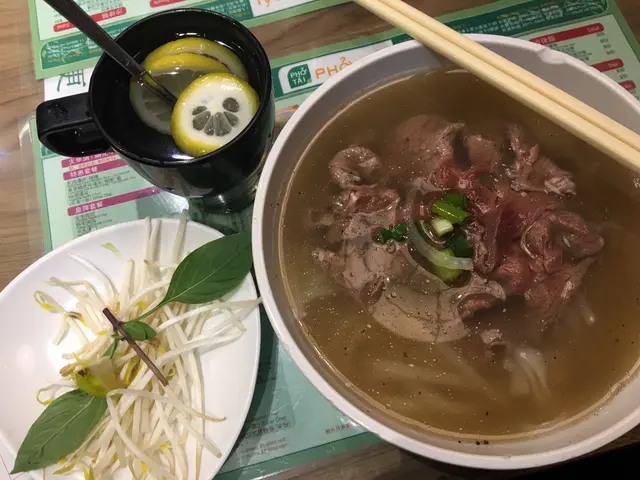 生牛肉湯河