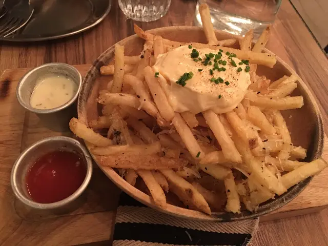 Garlicky Truffled Fries