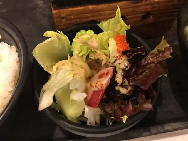 滑蛋豬扒飯跟餐沙律