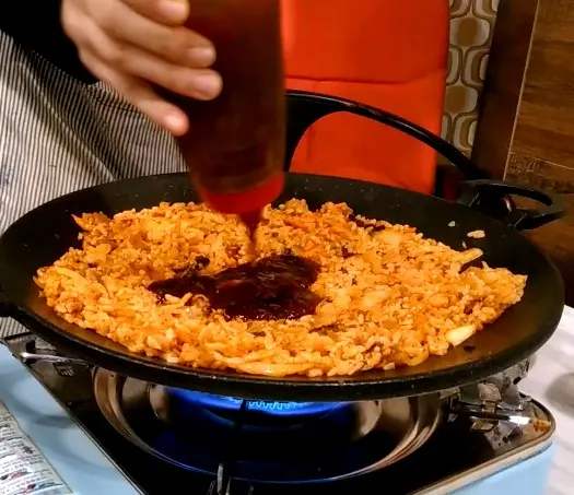 漢拿山芝士蛋溶岩豚肉炒飯