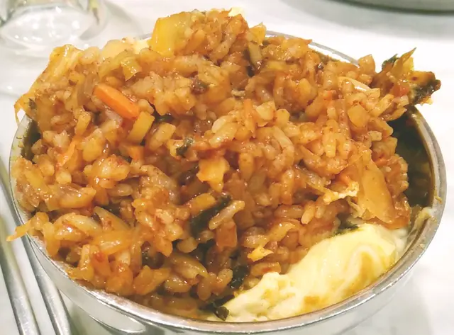 漢拿山芝士蛋溶岩豚肉炒飯