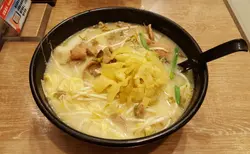 猪膶竹苼酸菜酸辣汤底米线