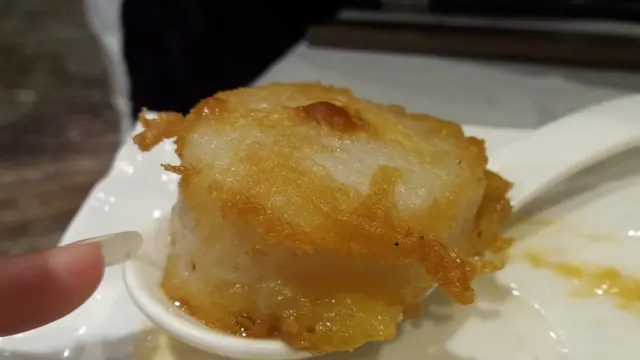 香煎日本元貝拼鵝肝醬窩粑