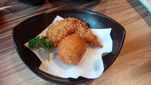 芝麻雞翼, 榴槤炸彈