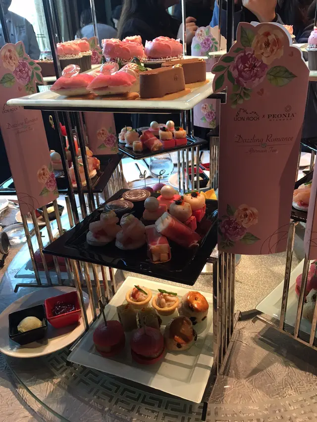 粉紅「鑽」奇下午茶