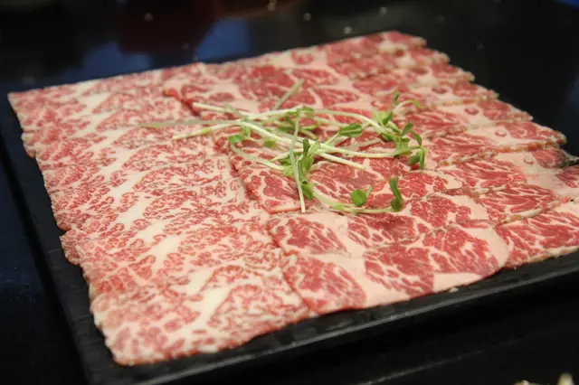 手切頂級安格斯牛肉