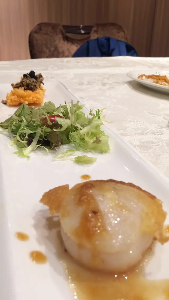 香煎日本元貝拼鵝肝醬窩粑