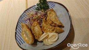 定食追加炸餃子 - 屯門的漁匡寿司