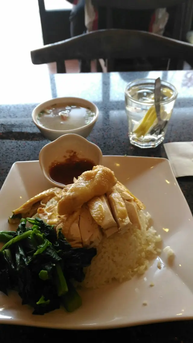 海南雞飯,熱檸水和例湯