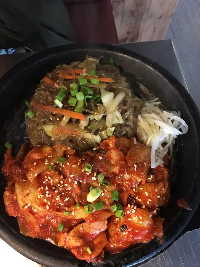 泡菜豬肉炒粉絲